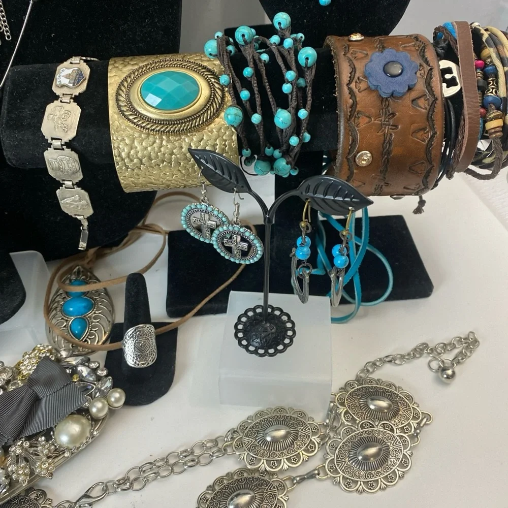 Turquoise and Silver Statement Necklaces, southwestern style jewelry lot - Picture 10 of 16